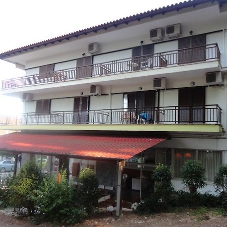 Chris Apartments Metamorfosi  Exteriér fotografie